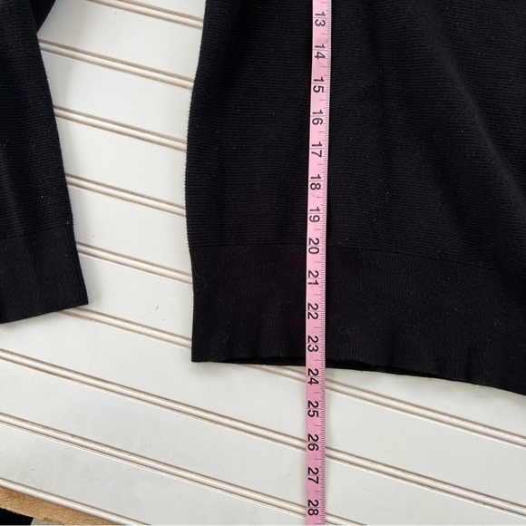 BOLD Elements cut out sleeves sweater top Size Medium - Picture 7 of 10